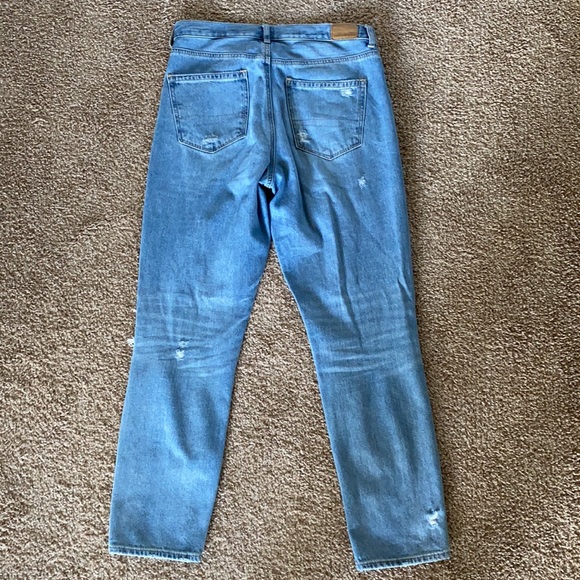 AE Mom Jean - Picture 4 of 4